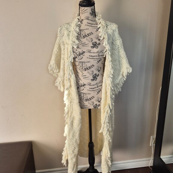 Cable Knit Long Sweater - Picture 2 of 9